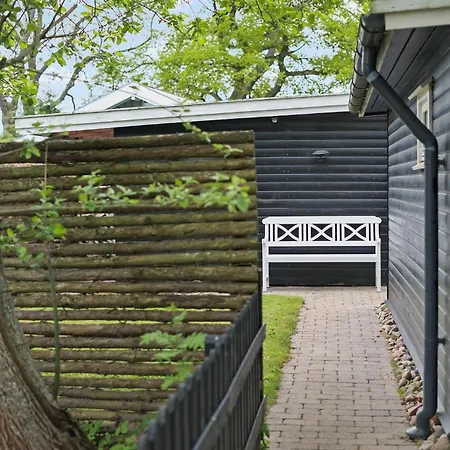 Three-bedroom In Hornbak Hornbæk
