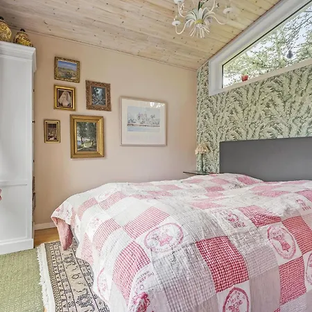 Three-bedroom In Hornbak * Hornbæk