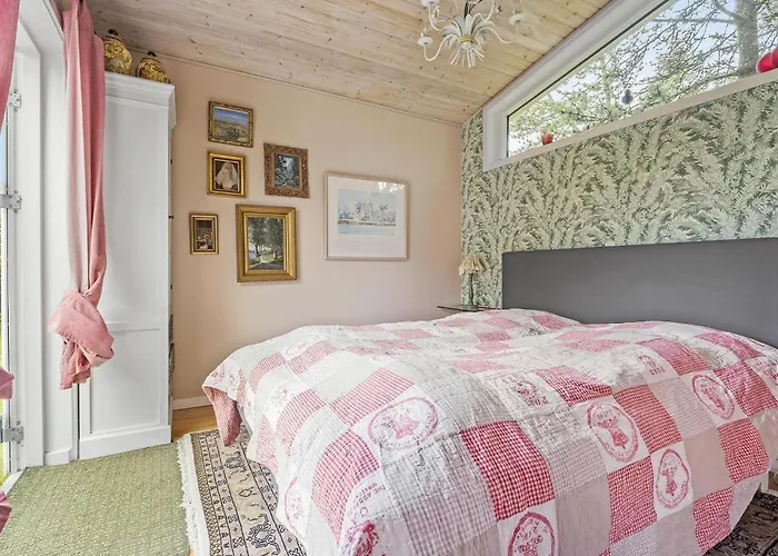 Three-bedroom In Hornbak * Хорнбек